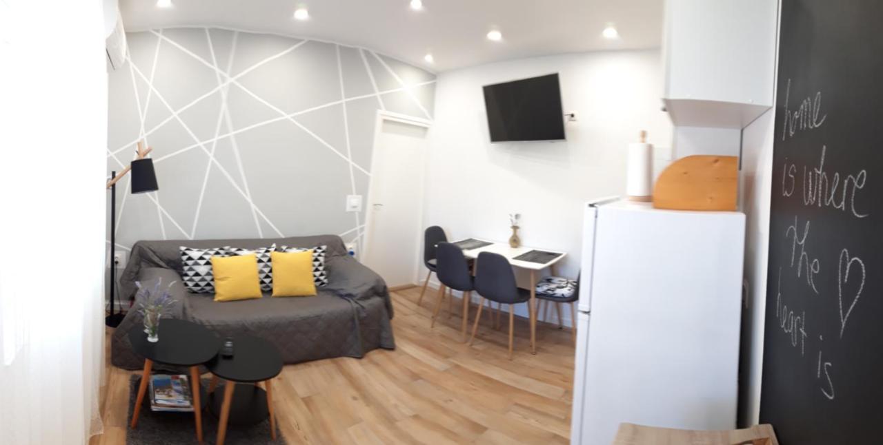 Apartment Lili In Pet Friendly, Free Parking Zadar