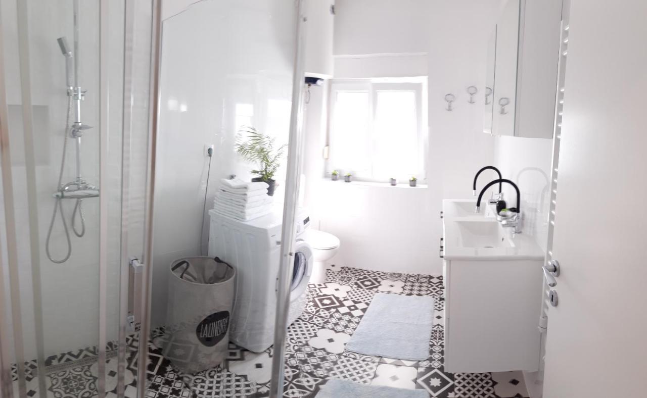 Apartment Lili In Pet Friendly, Free Parking
